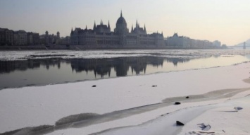 Власти Венгрии запретили судоходство по Дунаю