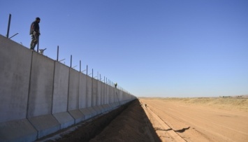 Турция завершает строительство гигантской стены на границе с Сирией