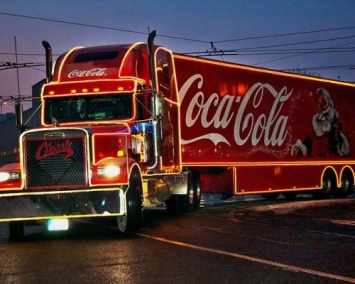 Праздничный грузовик Coca-Cola признали «локомотивом ожирения»