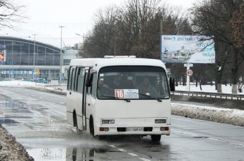 Транспортный коллапс под Киевом: маршрутки не вышли в рейсы