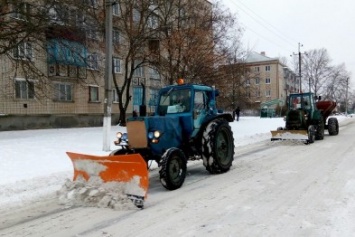 На Херсонщине двух машин на чистку снега - почти в самый раз (фото)