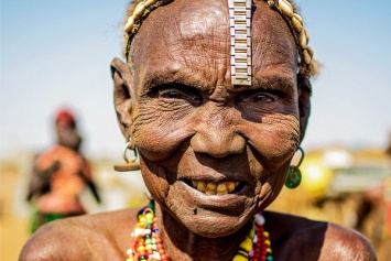 Эталоны женской красоты в племенах Эфиопии: 5 шокирующих фото