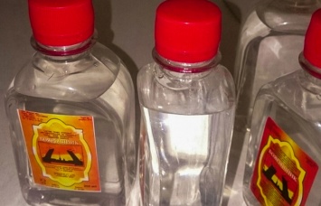 В России ужесточат правила продажи лекарствами со спиртом после массового отравления "Боярышником"
