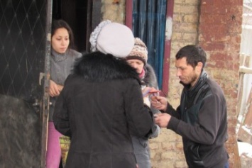 Правоохранители Покровска наведались в "трудные" семьи, которые нуждаются в помощи