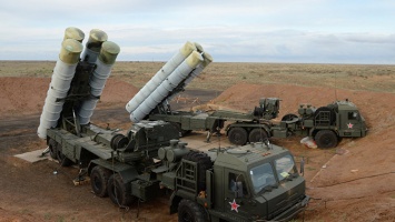 В Крыму на дежурство заступил зенитный ракетный полк ЮВО, вооруженный С-400