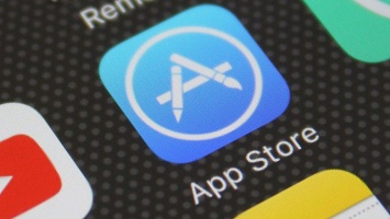 Пользователям iPhone в США разрешили судиться с Apple из-за App Store