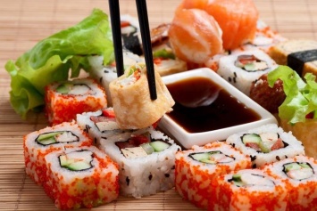 Ученые выяснили, сколько на самом деле стоит суши