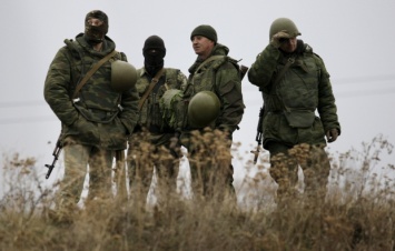 Оккупанты перебрасывают к линии фронта на Донбассе живую сил и военную технику - ИС
