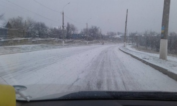 В прифронтовом Лисичанске снег и гололед отрезал восточную часть города