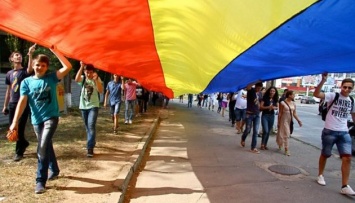 Румыния больше не будет брать денег за оформление гражданства и загранпаспортов