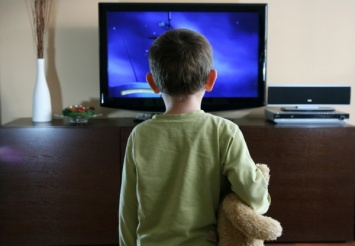 Телевизор больше компьютера наносит вред детям? Ученые