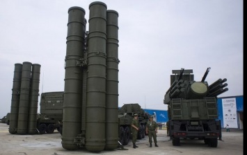 Россия перебросит в Крым дополнительные ракетные системы С-400 "Триумф"