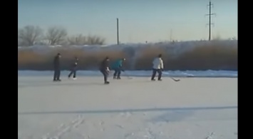 В Запорожской области появилось природное хоккейное поле (ВИДЕО)
