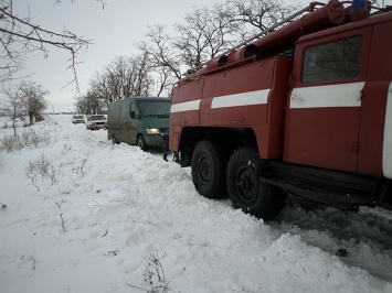 Николаевская область: спасатели 4 раза оказывали помощь в извлечении автомобилей из снежных заносов