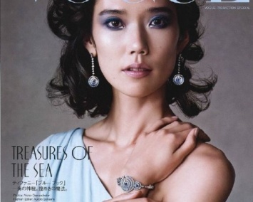 Красавица из Монголии украсила обложку Vogue