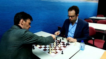 Эльянов выиграл вторую партию и удерживает лидерство на супертурнире в Вейк-ан-Зее