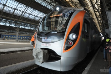 Мининфраструктуры в 2017 году намерено запустить поезд Мукачево - Будапешт