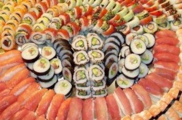 Ученые предупреждают любителей суши об опасности есть сырую рыбу