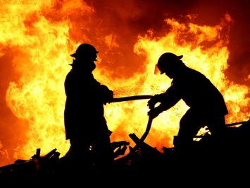 В Полтаве горел завод: в здании было пять работников