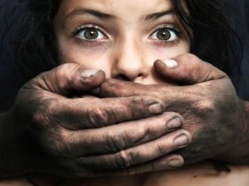 Ничего святого: в Харькове мужчина пытался изнасиловать 16-летнюю девушку