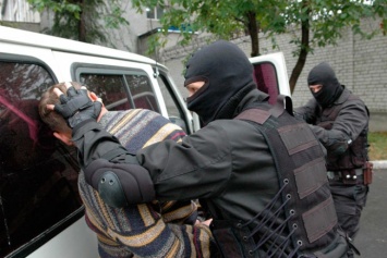 Стало известно, какие банды грабят Украину