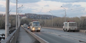 В Новокузнецке кондуктор высадила из автобуса потерявшую сознание 16-летнюю девушку