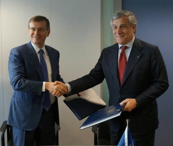 А.Вилкул поздравил Антонио Таяни с избранием на должность главы Европейского парламента