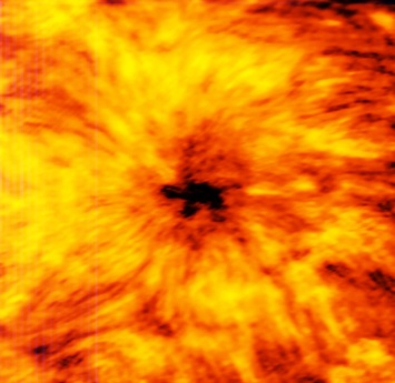 Астрономы получили снимки пятен на Солнце
