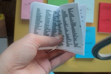 Скандал в киевском вузе: студентам массово продавали шпаргалки на все предметы