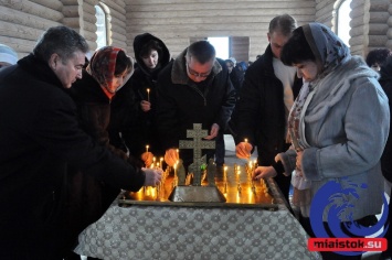 В оккупированном Луганске провели панихиду по погибшим в результате взрыва в больнице в 2010 году