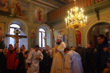 В православных храмах Бердянска прошли богослужения в честь Крещения Господнего