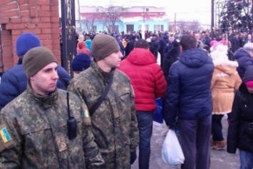Весь личный состав полиции охранял спокойствие жителей Славянска во время крещенских купаний