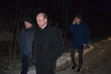 Глава Симферополя поручил обустроить тротуары и контейнерную площадку на ул. Скрипниченко