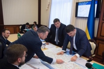 На закупку техники для зимнего содержания украинских дорог выделят еще полмиллиарда гривен