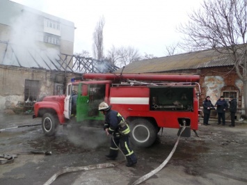 В Запорожской области загорелся склад