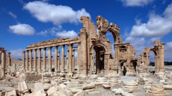 Террористы разрушили часть Римского театра в Пальмире