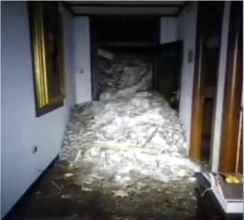 В итальянском отеле, который накрыла лавина, нашли шестерых выживших
