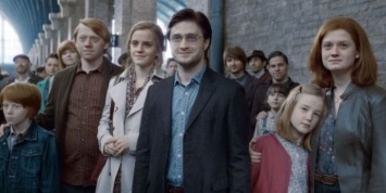 Слухи: по пьесе с постаревшим Гарри Поттером снимут еще три фильма
