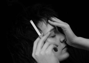 Ученые: Отказ от курения помогает победить депрессию