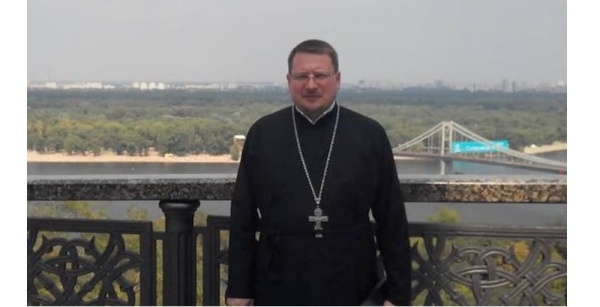 В Киеве от огнестрельных ранений в голову умер священник