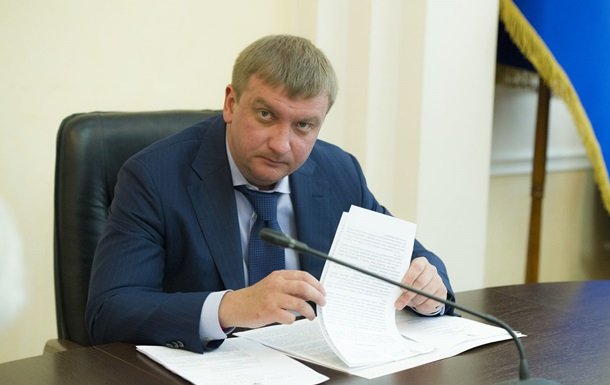Павел Петренко просит ЦИК не допустить КПУ к выборам
