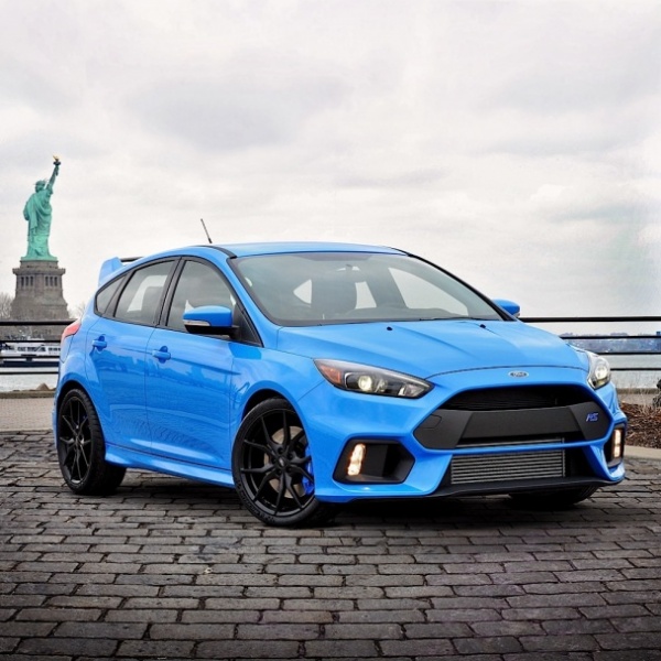 Ford раскрыл цены на "заряженный" Focus RS нового поколения