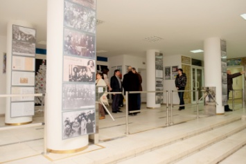 В Днепре открыли фотовыставку о событиях столетней давности (ФОТО)