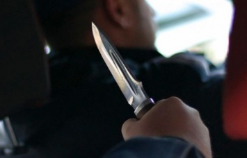 В Запорожье компания угнала такси, угрожая ножом водителю
