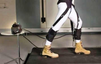 Ученые Гарварда создали новый экзоскелет для облегчения ходьбы