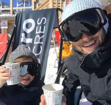 Дмитрий Шепелев увез сына на горнолыжный курорт