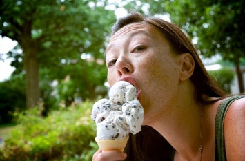 Ученые предостерегают, что мороженое опасно для здоровья человека