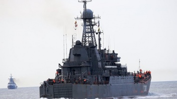 Корабль "Королев" зашел в Севастополь в рамках сокращения контингента в Сирии