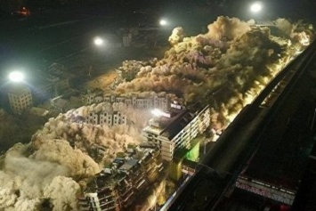 В Китае 19 зданий взорвали за 10 секунд
