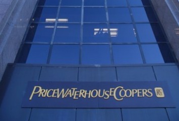 PwC продолжает коммуникацию с НБУ в отношении ПриватБанка, процесс не комментирует